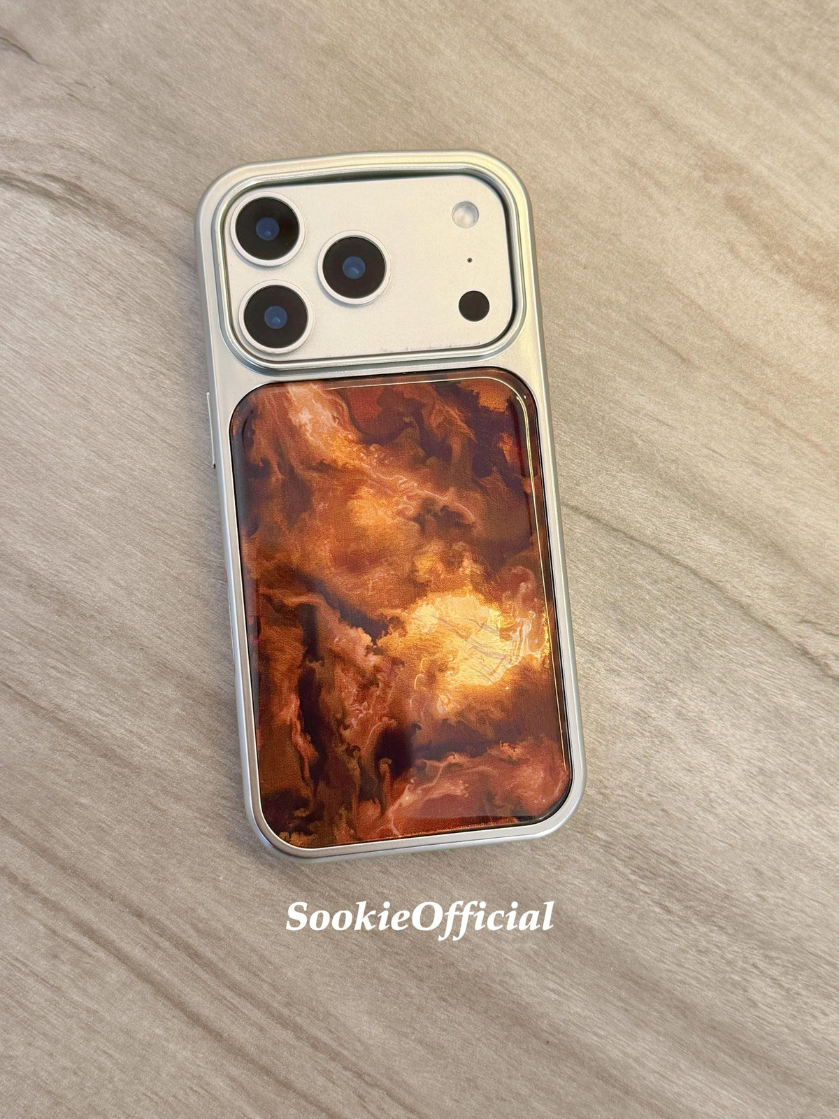 Pearlescent Amber Gradient iPhone Case �?Glossy Brown Cover