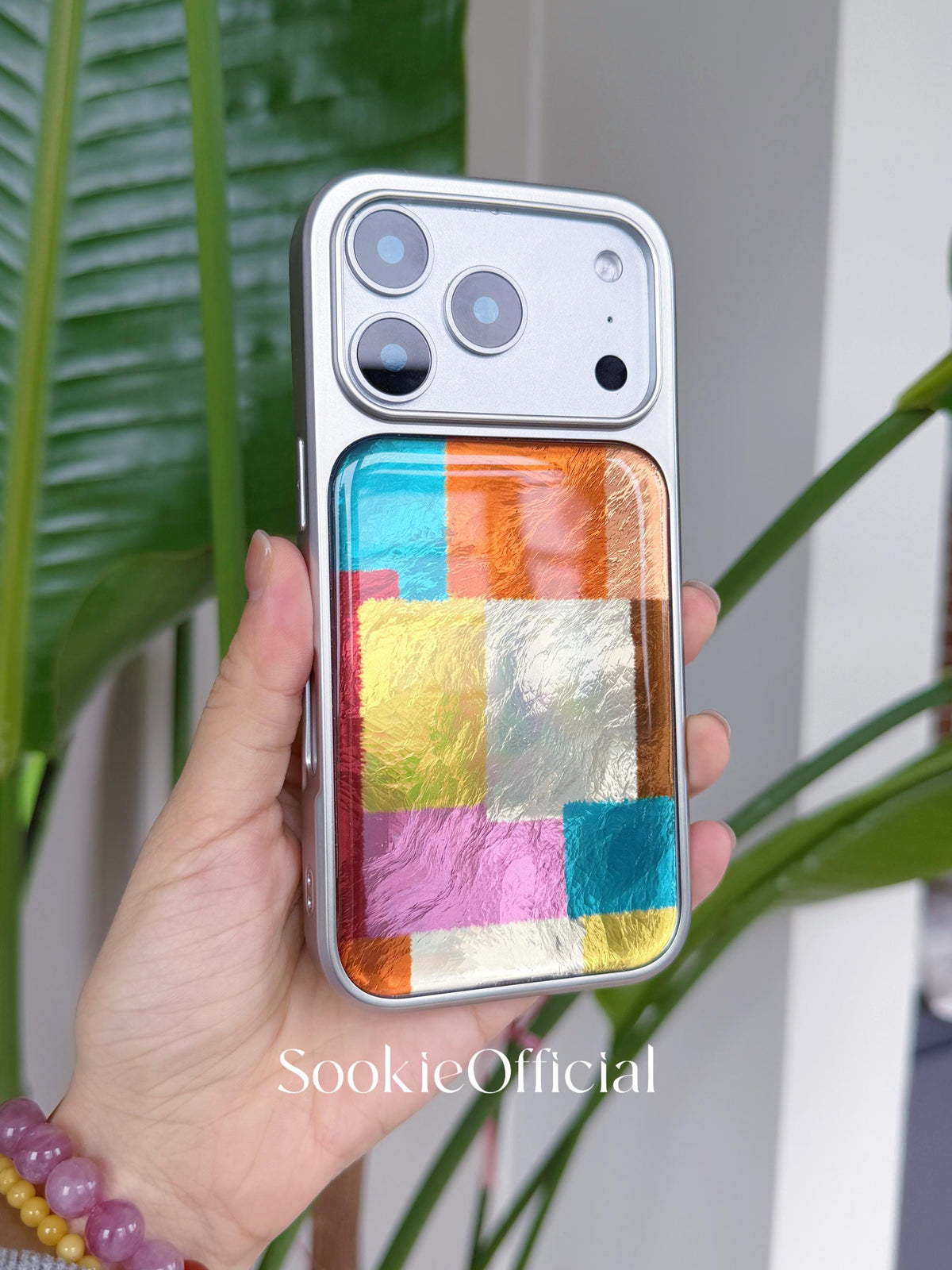 Color Block iPhone Case �?Glossy Pearlescent Geometric Art Design