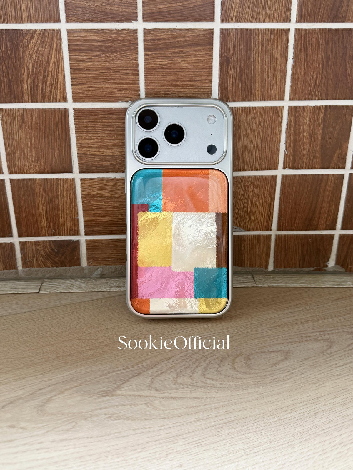 Color Block iPhone Case �?Glossy Pearlescent Geometric Art Design