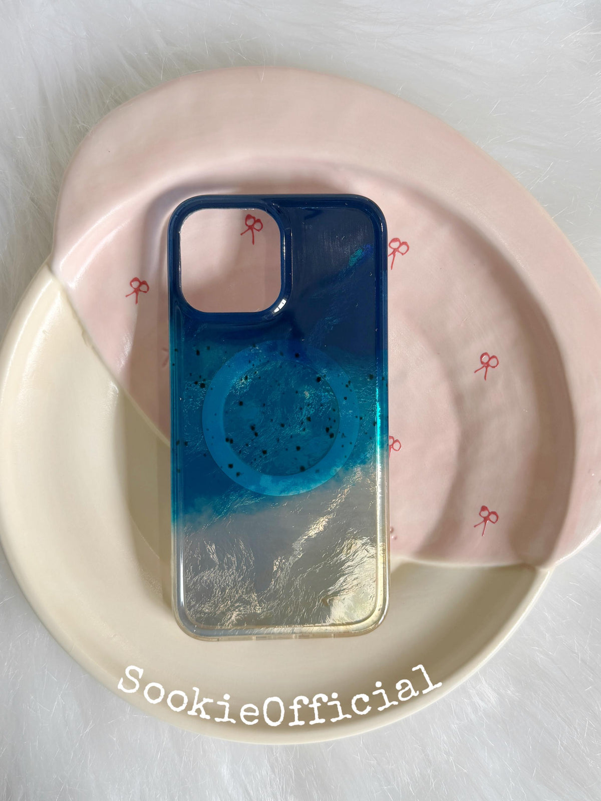 Ocean Blue Pearlescent Gradient iPhone Case | MagSafe & Chain